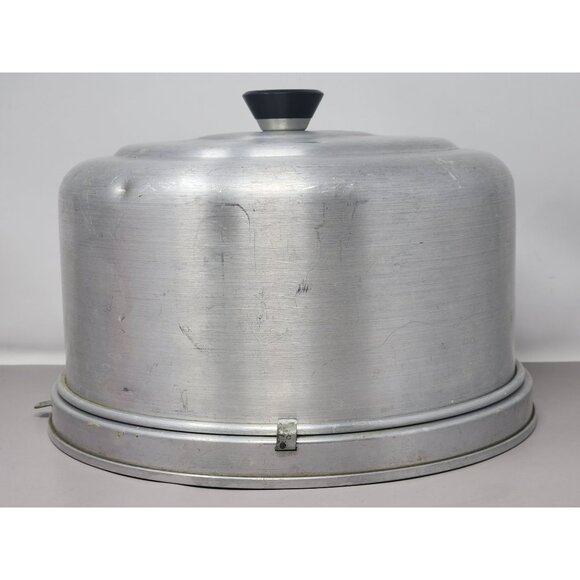 Vintage Mirro Aluminum Cake Carrier With Black Knob‎ Handle & Latching Base - Picture 2 of 12